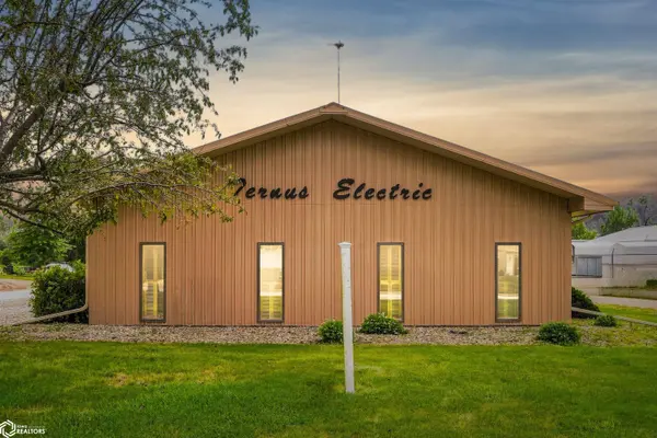 1010 E 5Th ST, Tama, IA 52339