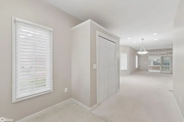 2240 W State ST, Mason City, IA 50401
