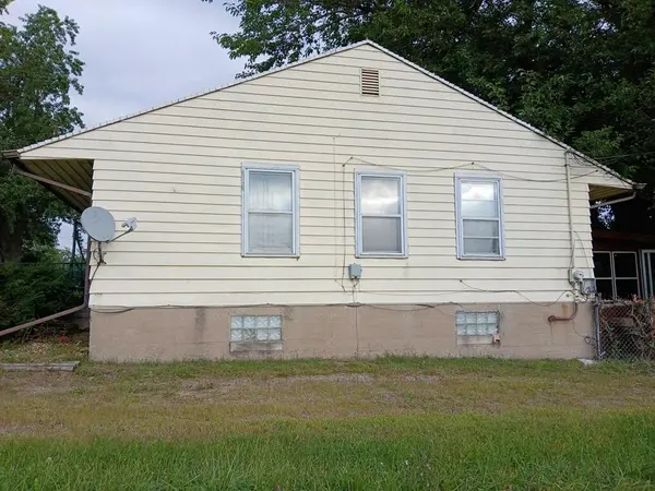 2614 173rd ST, Hammond, IN 46323