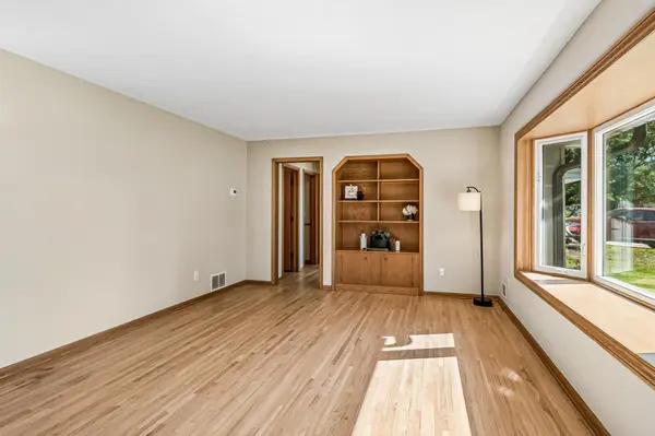 91 65 1/2 WAY NE, Fridley, MN 55432