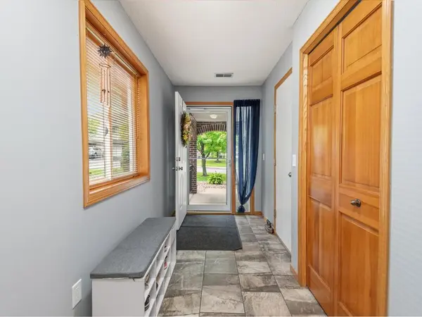 3410 Spring Glen CIR NW, Prior Lake, MN 55372