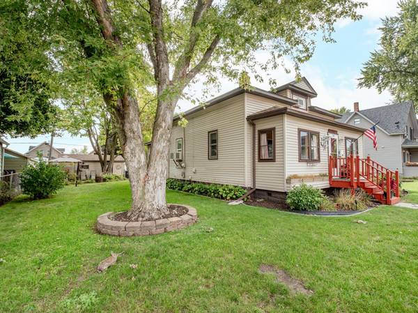 125 3rd AVE S, South Saint Paul, MN 55075