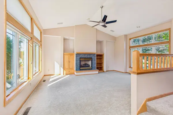 17689 Fair Isle PATH, Lakeville, MN 55024