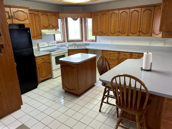 405 Harvest Ave, Devils Lake, ND 58301