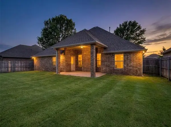 2409 Santa Monica RD, Edmond, OK 73034
