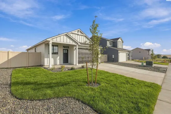 1418 Lena Ave, Benton City, WA 99320