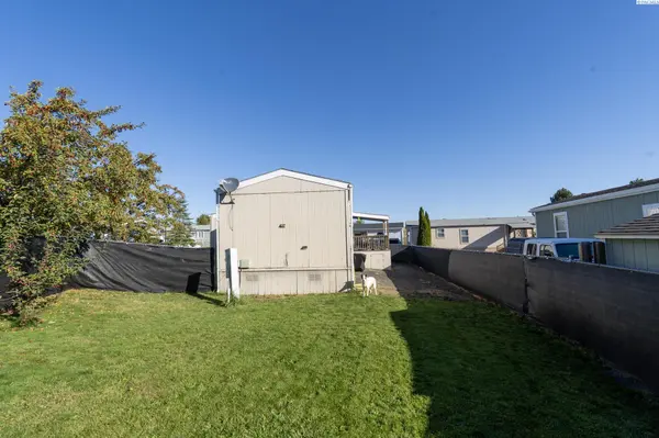 255 NW Golden Hill #34, Pullman, WA 99163