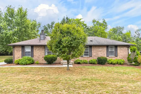 136 Creekwood Ln, Hendersonville, TN 37075