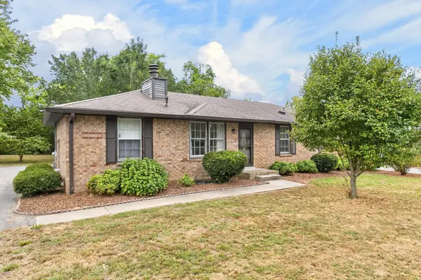 136 Creekwood Ln, Hendersonville, TN 37075