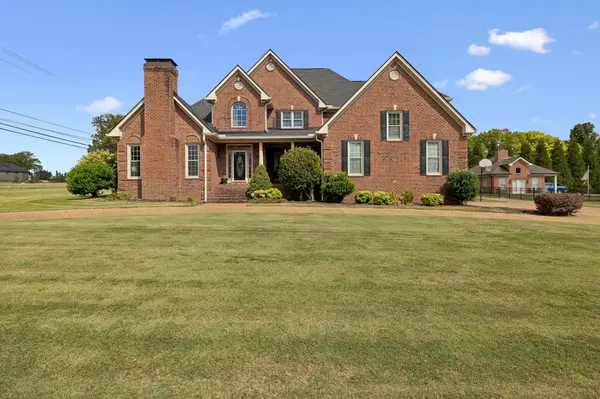 2401 W Clay Dr, Lebanon, TN 37087