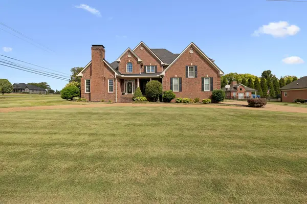 2401 W Clay Dr, Lebanon, TN 37087