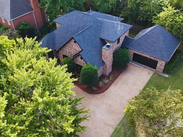 224 Pebble Glen Dr, Franklin, TN 37064