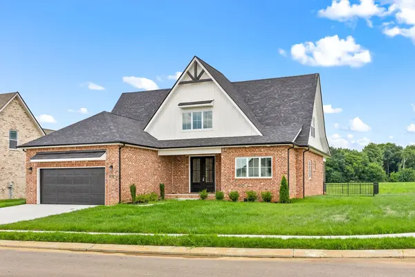 241 Harvest Moon Dr, Clarksville, TN 37043