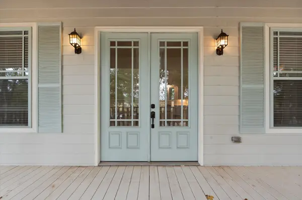 423 Eastside Rd, Burns, TN 37029