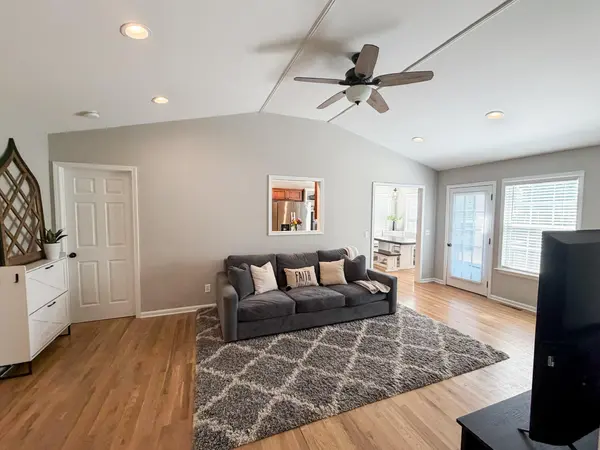 2109 Geneva DR, Thompsons Station, TN 37179