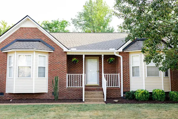 2109 Geneva DR, Thompsons Station, TN 37179