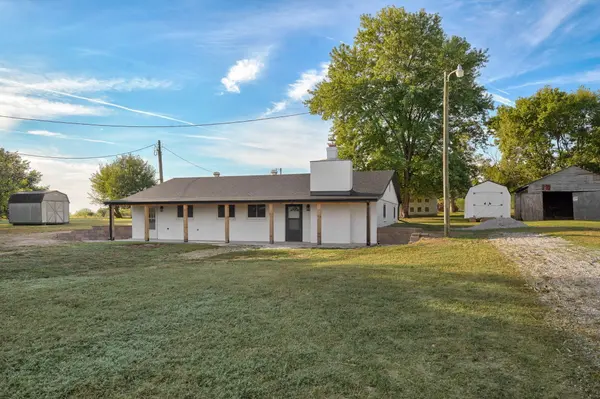 11646 W State Highway Bb, Walnut Grove, MO 65770