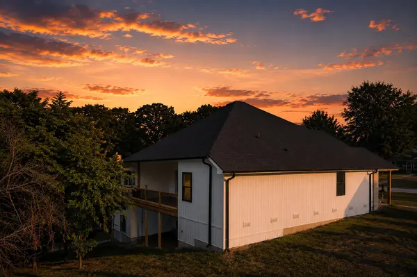 2014 Jay ST, Ozark, MO 65721