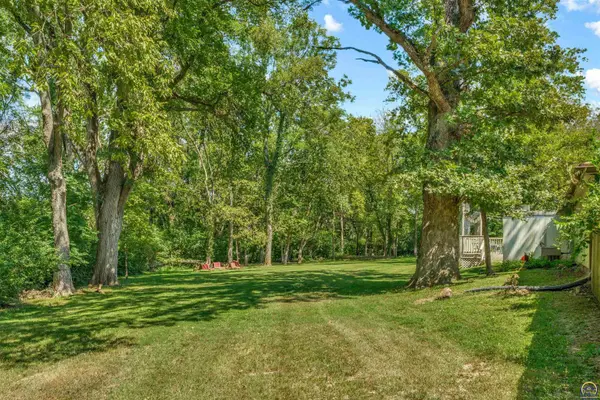 2848 SE 29th ST, Topeka, KS 66605