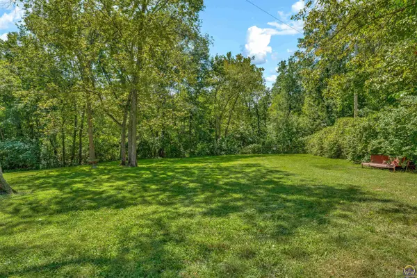 2848 SE 29th ST, Topeka, KS 66605