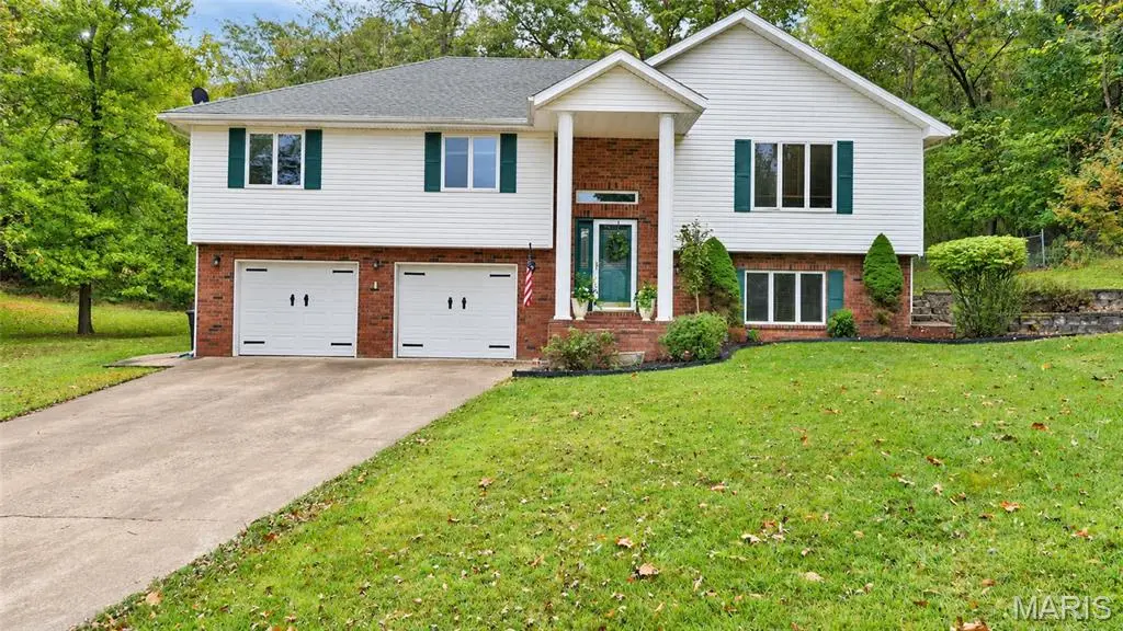 103 Tiger ST, Waynesville, MO 65583