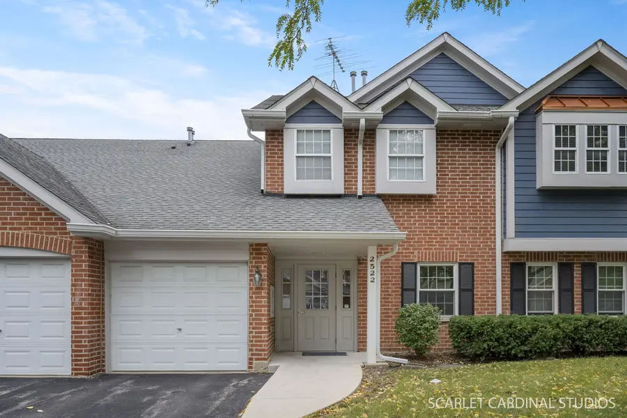 2522 Charleston DR #2, Schaumburg, IL 60193