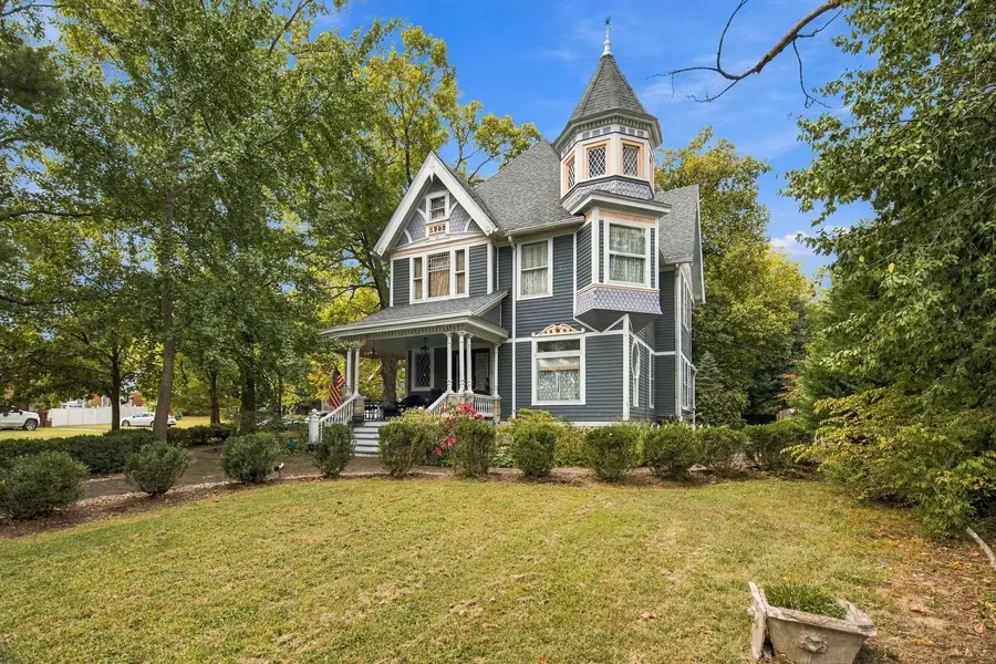 301 W High ST, Anna, IL 62906