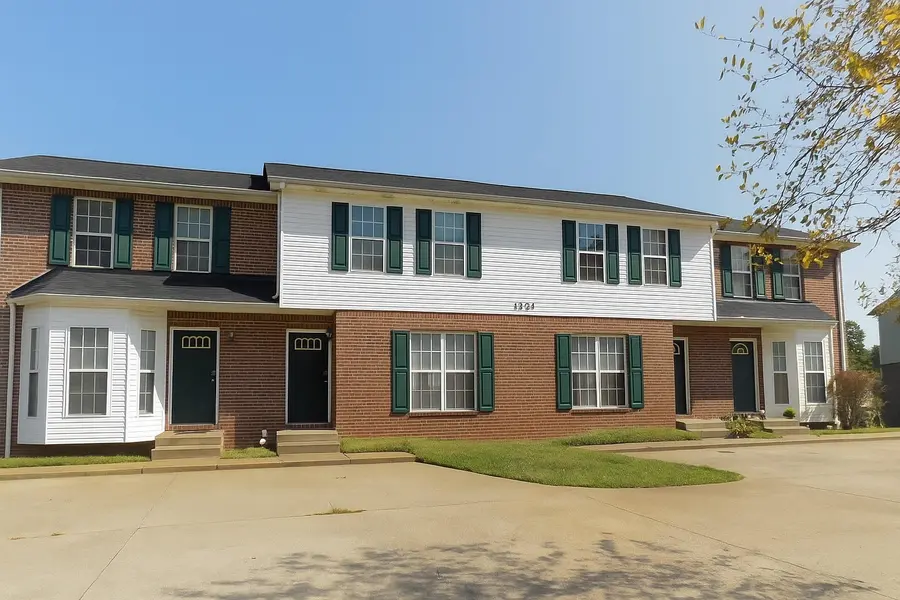 1232 Parkway Pl #A, Clarksville, TN 37042
