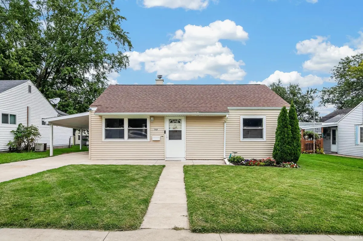 707 Randolph ST, Angola, IN 46703-1627