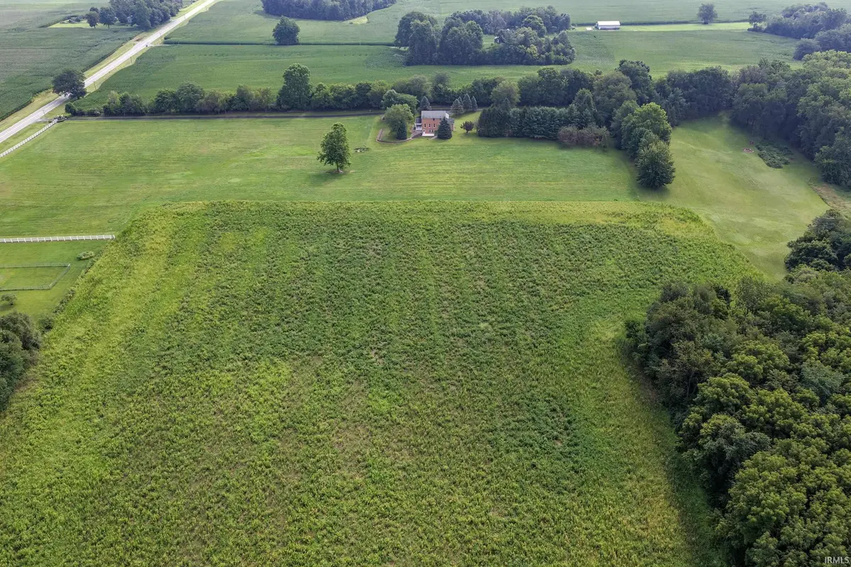 ** E Old Road 30 RD, Warsaw, IN 46582-8123