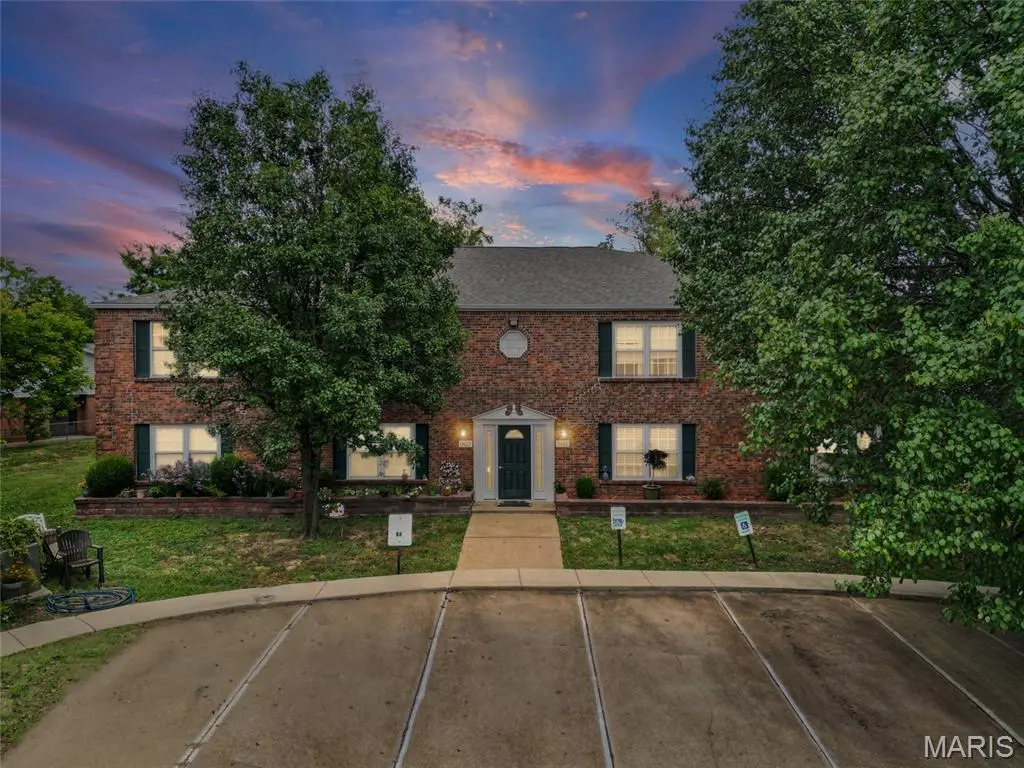 9421 Green Park Gardens DR #C, St Louis, MO 63123