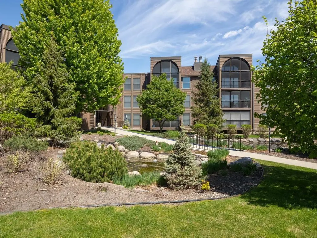 9700 Portland AVE S #331, Bloomington, MN 55420