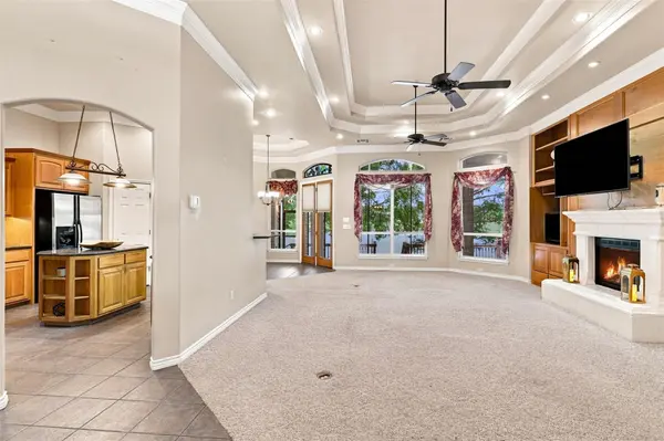 110 Dog Leg ST, Meadowlakes, TX 78654