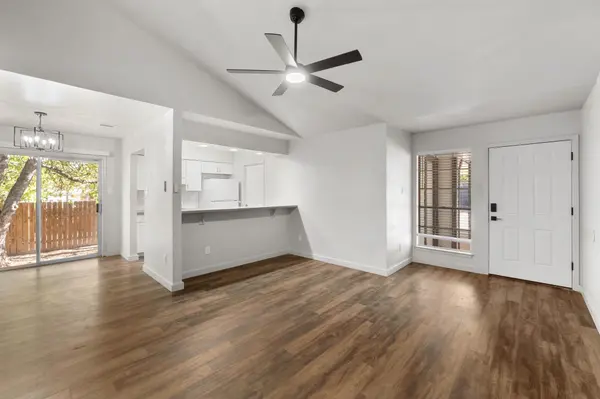7600 E Woodstone CV #B, Austin, TX 78749