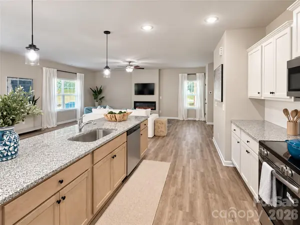 8913 Sawyer Run CT, Charlotte, NC 28215