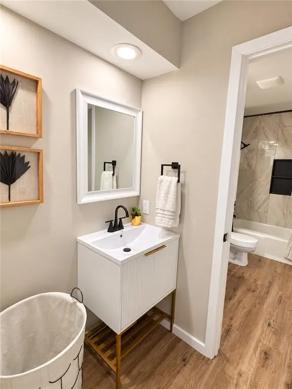 406 W 104th Unit C ST, Kansas City, MO 64114