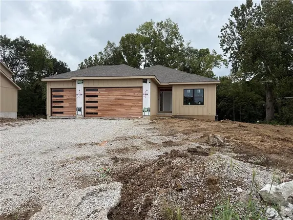 521 Arbor LN, Liberty, MO 64068