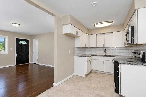 116 N Peck DR, Independence, MO 64056