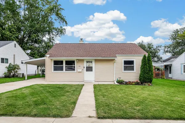 707 Randolph ST, Angola, IN 46703-1627