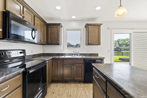 16790 Hatstick CT, Fort Wayne, IN 46845-5903