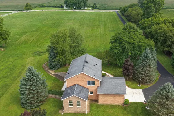3749 E Old Road 30 RD, Warsaw, IN 46582-8123