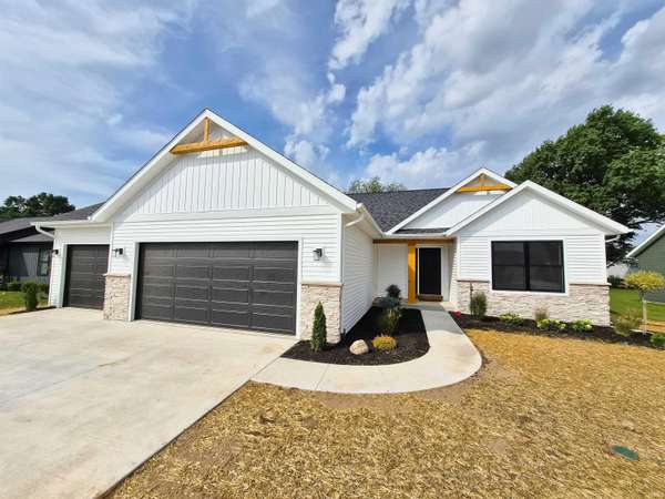 515 N Eastfield CIR, Milford, IN 46542