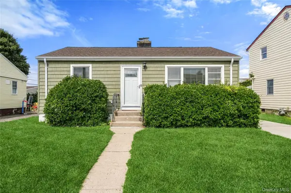 78 Robert ST, Freeport, NY 11520