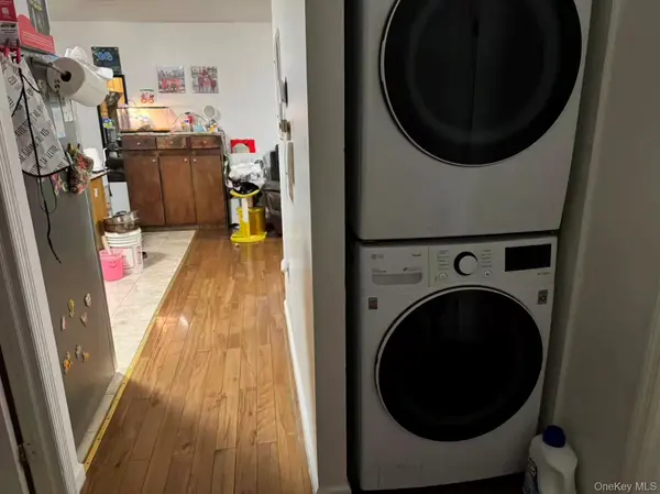 42-11 Parsons BLVD #1B, Flushing, NY 11355