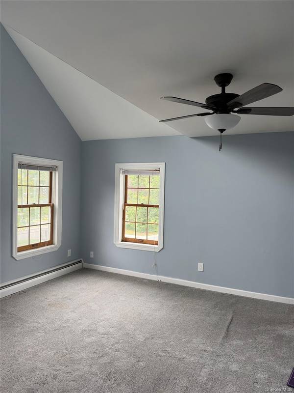 Address not disclosed, Sayville, NY 11782