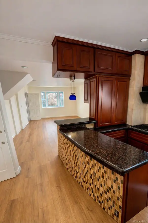 11120 14th RD, College Point, NY 11356