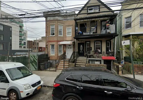 32-46 105 St, Corona, NY 11369