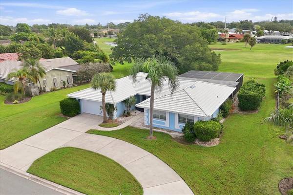 2243 BROOKHAVEN DR, Sarasota, FL 34239