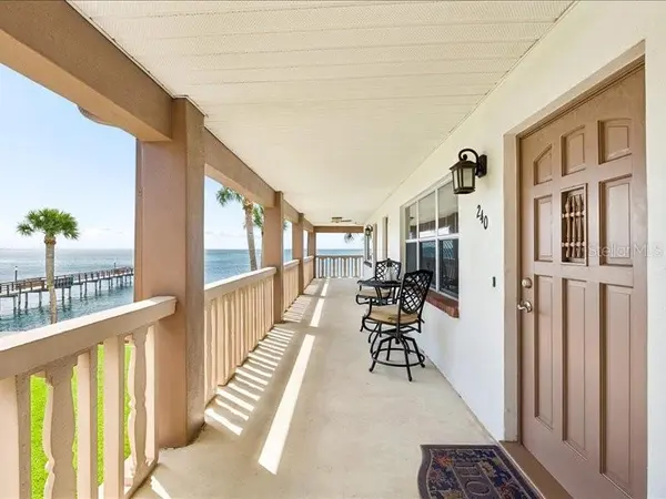 650 PINELLAS POINT DR S #240, St Petersburg, FL 33705