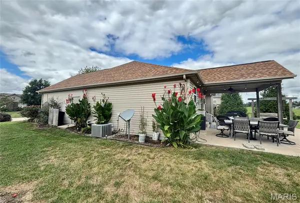4540 Baywood LN, Smithton, IL 62285